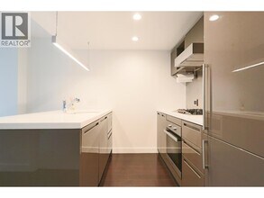 777 Richards St in Vancouver, BC - Building Photo - Building Photo