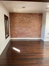 1774 N Main St, Unit 1774-C in Los Angeles, CA - Building Photo - Building Photo