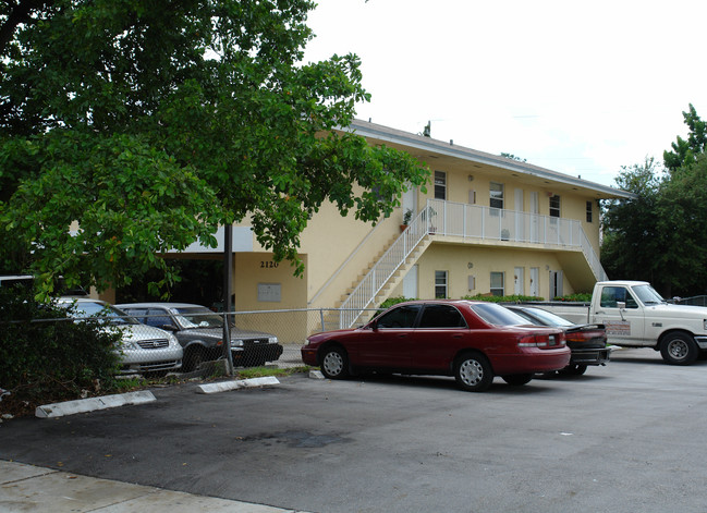 2120 SW 4th St in Miami, FL - Building Photo - Building Photo