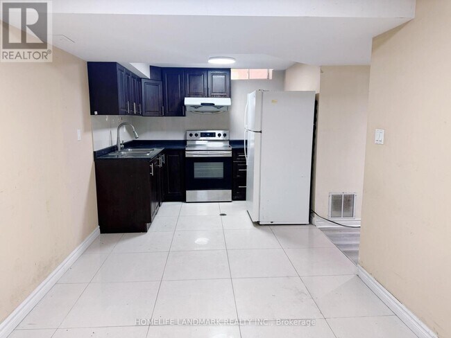 property at 51 Ockwell Manor Dr