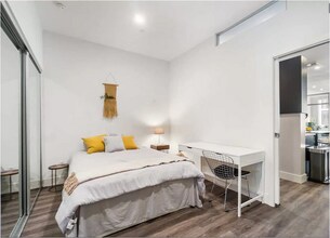 3810 Wilshire Blvd, Unit 1104 in Los Angeles, CA - Foto de edificio - Building Photo