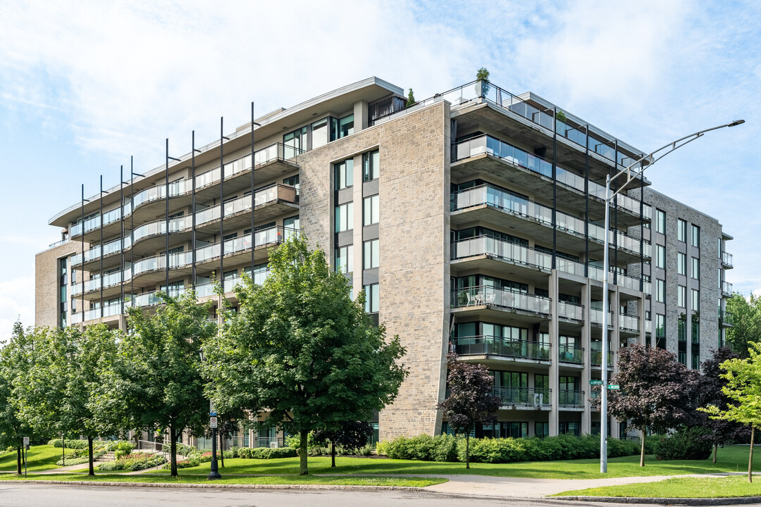 888 Valentin Rue in Québec, QC - Building Photo