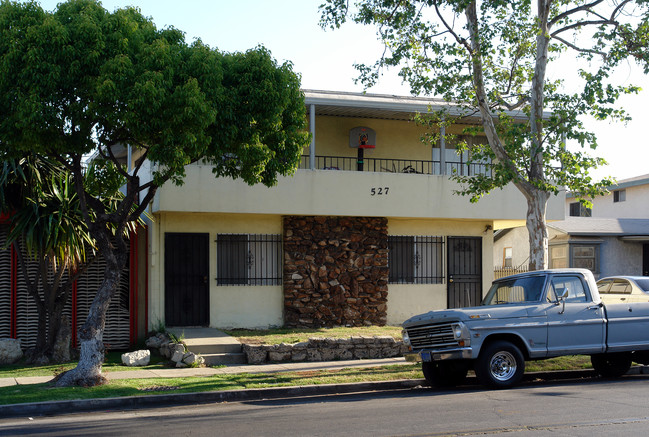 527 Hyde Park Pl in Inglewood, CA - Building Photo - Building Photo