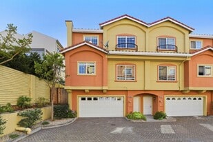 1043 Helen Ave in Santa Clara, CA - Building Photo