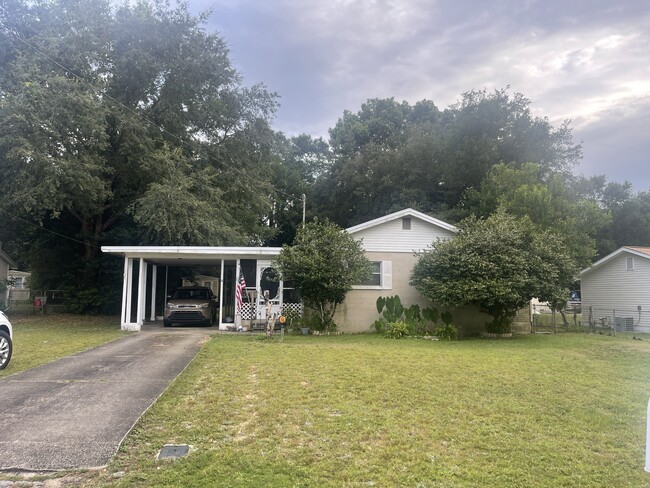 353 Edge Ave
