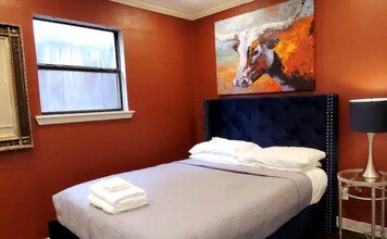 2211 Blodgett St in Houston, TX - Foto de edificio - Building Photo