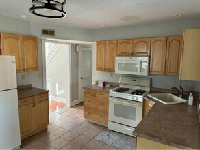 330 Eaton Ave in Hamilton Township, NJ - Building Photo - Building Photo