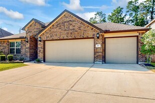 907 S Chamfer Way in Crosby, TX - Building Photo