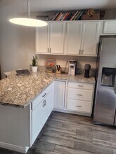 542 N Shelton St in Burbank, CA - Building Photo - Building Photo