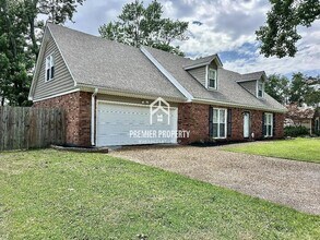 6667 Amersham Dr in Memphis, TN - Building Photo - Building Photo