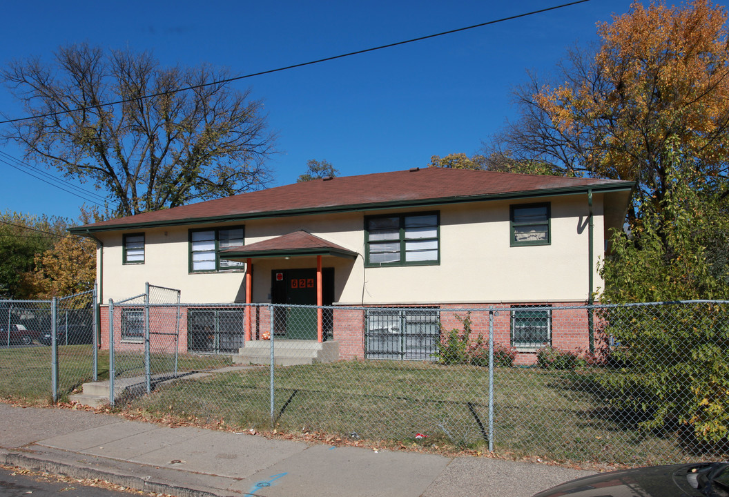 624 E 38th St in Minneapolis, MN - Foto de edificio