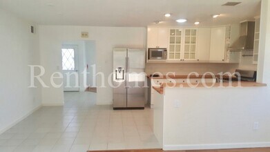 10019 Knight Dr in San Diego, CA - Building Photo - Building Photo