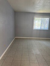 16435 Orange St in Hesperia, CA - Foto de edificio - Building Photo