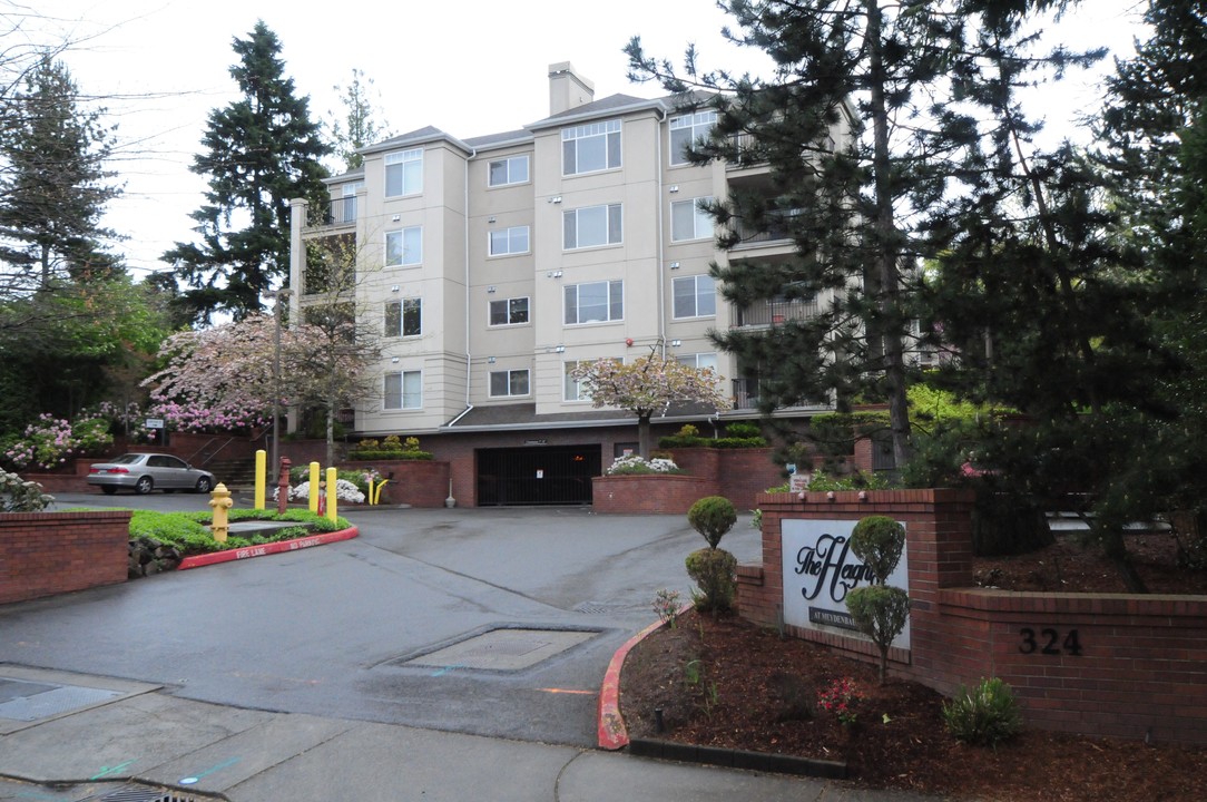 Heights at Meydenbauer in Bellevue, WA - Foto de edificio