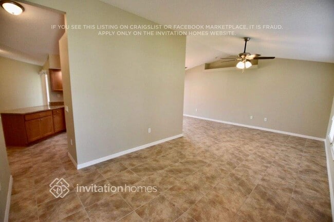 135 Rosemary St in Port Charlotte, FL - Building Photo - Building Photo