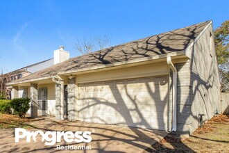 17938 Great Glen Dr in Houston, TX - Foto de edificio - Building Photo