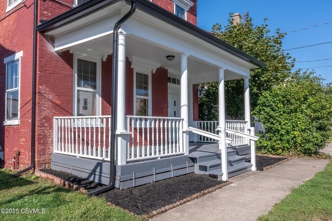 934 Grand St in Danville, PA - Building Photo - Building Photo