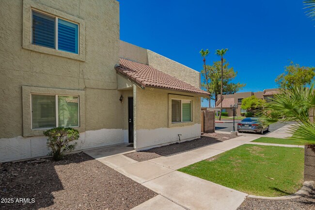 property at 222 W Brown Rd