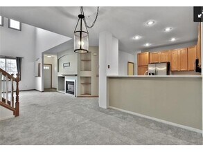 13903 Erwin Ct in Eden Prairie, MN - Foto de edificio - Building Photo
