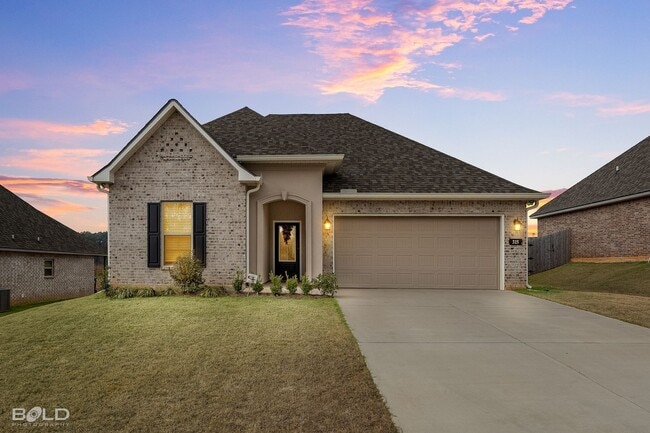 property at 315 Hummingbird Ln