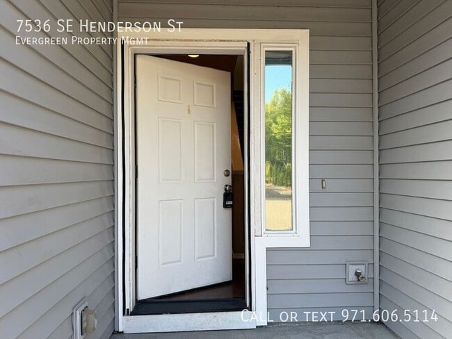 7536 SE Henderson St in Portland, OR - Building Photo - Building Photo