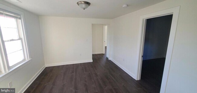 1084 S Hanover St in Pottstown, PA - Building Photo - Building Photo