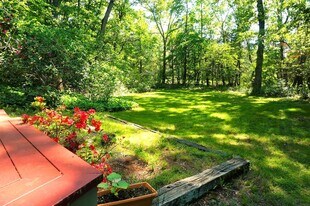 18 Pequot Rd in Wayland, MA - Building Photo