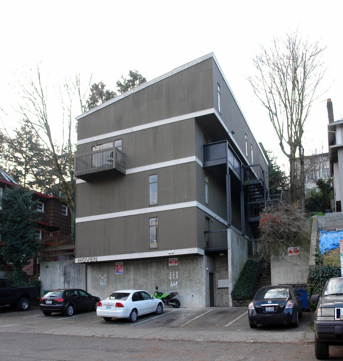 Hoven Apartments in Seattle, WA - Foto de edificio