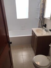 48 Oak St, Unit 2 in Dedham, MA - Building Photo - Building Photo