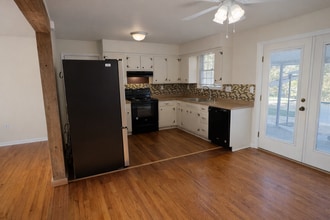 2342 Beacon Hill Rd in Lancaster, PA - Building Photo - Building Photo