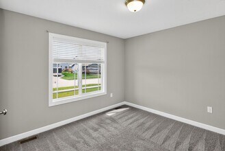 2605 6th Ave SW in Altoona, IA - Building Photo - Building Photo