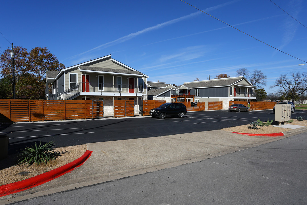 Urban3 Apartments in Austin, TX - Building Photo