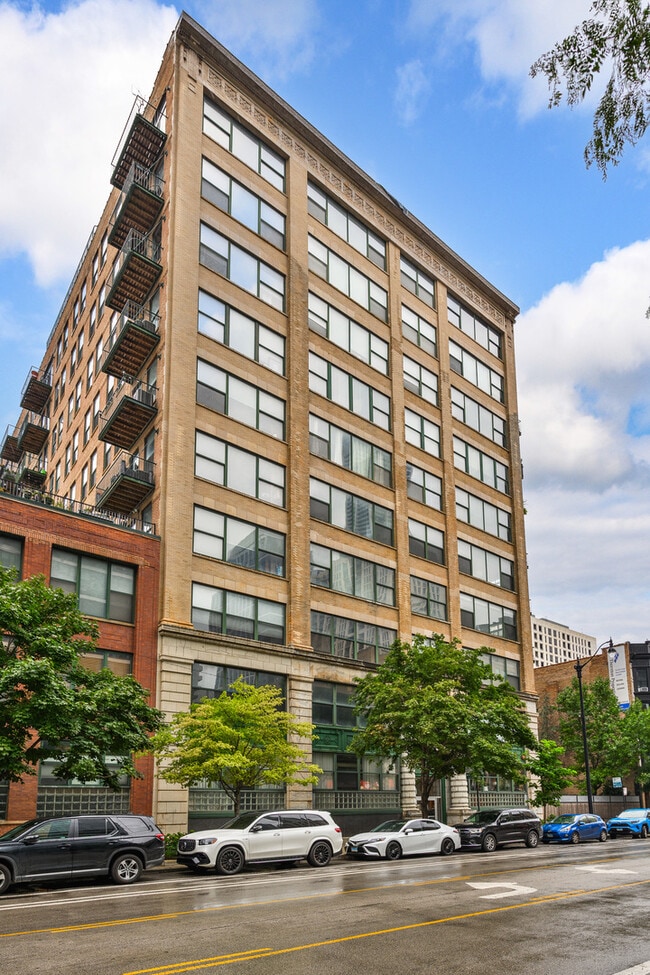 property at 1322 S Wabash Ave