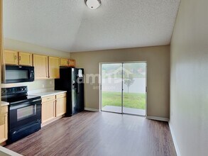 6606 Gentle Oaks Dr N in Jacksonville, FL - Building Photo - Building Photo