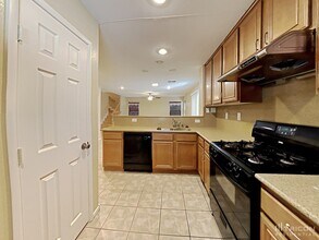 581 Brinkburn Point Ave in Las Vegas, NV - Building Photo - Building Photo