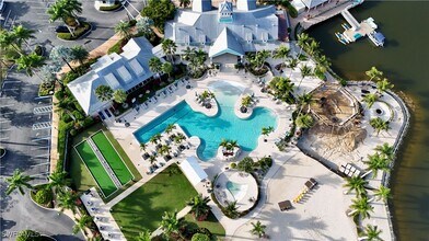 14831 Dockside Ln in Naples, FL - Building Photo - Building Photo