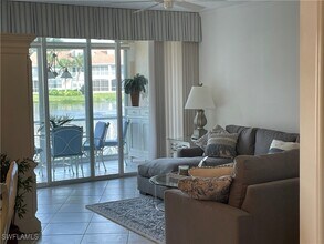 8405 Excalibur Cir in Naples, FL - Building Photo - Building Photo