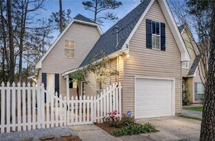 626 Village Ln S in Mandeville, LA - Building Photo