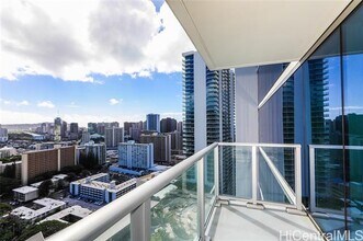 155 Liona St in Honolulu, HI - Building Photo - Building Photo