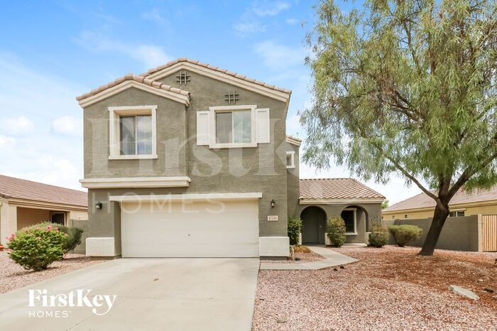 17558 W Calavar Rd in Surprise, AZ - Building Photo