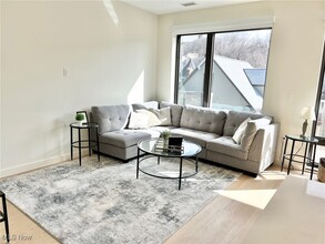 2189 Cornell Rd in Cleveland, OH - Building Photo - Building Photo