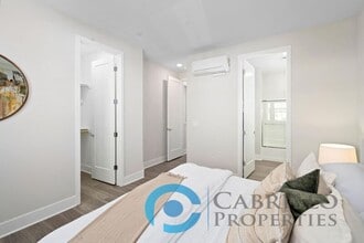 1670 Neptune Ave in San Diego, CA - Building Photo - Building Photo