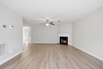 139 Hidden Creek Dr in Canton, GA - Building Photo - Building Photo