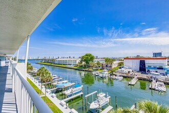 108 Paradise Harbour Blvd in North Palm Beach, FL - Building Photo - Building Photo