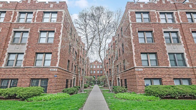 property at 4527 S Drexel Blvd