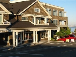 Anchors at Manchester in Manchester, WA - Building Photo - Building Photo
