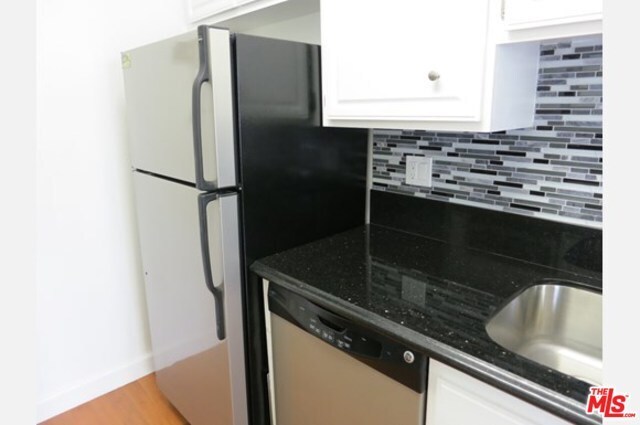 11908 DOROTHY St-Unit -207 in Los Angeles, CA - Foto de edificio - Building Photo