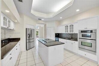 7469 SW 168th Terrace in Palmetto Bay, FL - Foto de edificio - Building Photo
