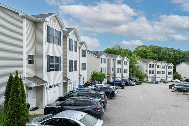 Palmer Place of Norwich Condominiums in Norwich, CT - Foto de edificio - Building Photo