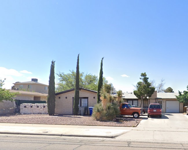 property at 6627 Escondido Dr